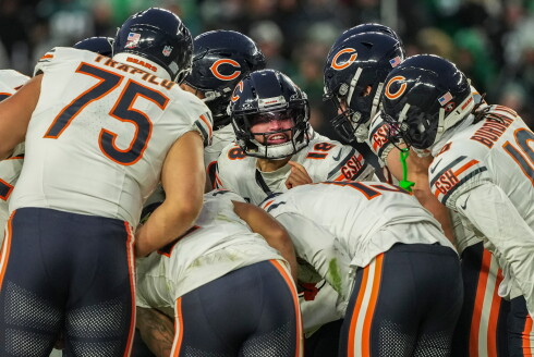 Bears Eagles Football