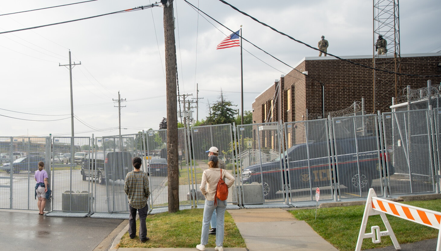 Fence blocks access to Broadview ICE facility as small protest tapers off