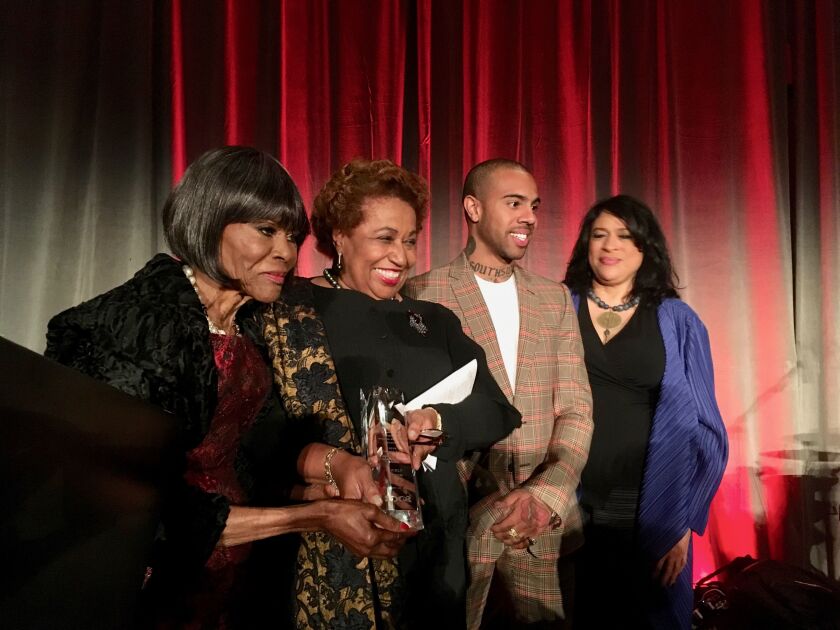 Cicely Tyson was honored along with Chicago artist Vic Mensa at the DuSable Museum of African American History’s Annual Night of 100 Stars gala on Oct. 12, 2018 at the Marriott Marquis. (L-R Tyson, Braun, Mensa and DuSable’s President/CEO, Perri Irmer.