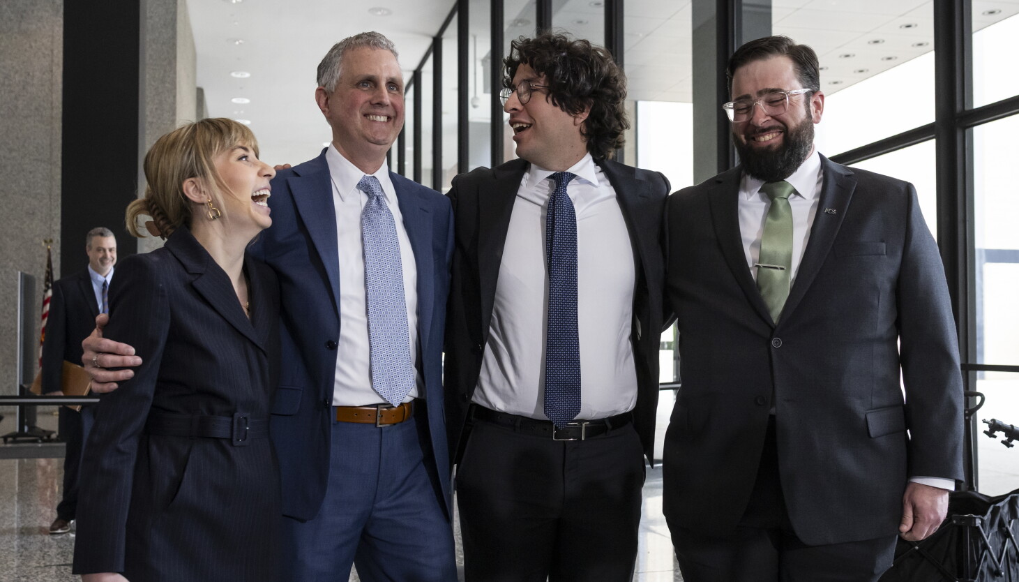 Se retiraron los cargos de ‘Broadview Six’ cuando el principal fiscal federal de Chicago admite que el caso estuvo viciado por mala conducta Se retiraron los cargos de ‘Broadview Six’ cuando el principal fiscal federal de Chicago admite que el caso estuvo viciado por mala conducta