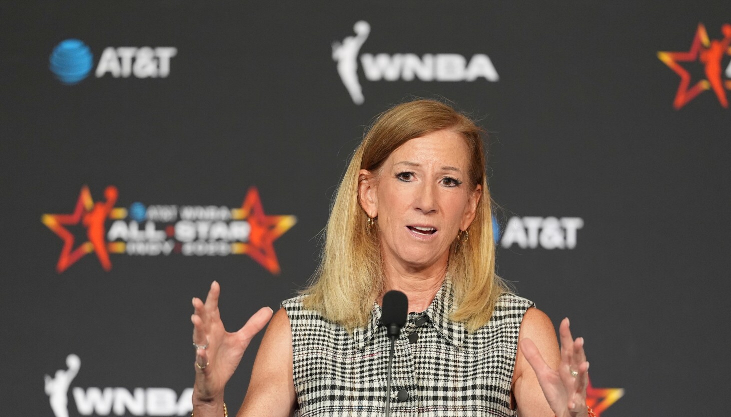 WNBA, players’ union extend CBA talks to Nov. 30 WNBA, players’ union extend CBA talks to Nov. 30