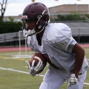 Loyola’s Trevor Cabanban works through a drill.