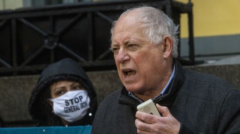 Former Gov. Pat Quinn speaks during a rally and vigil outside City Hall on Feb. 23, 2021.