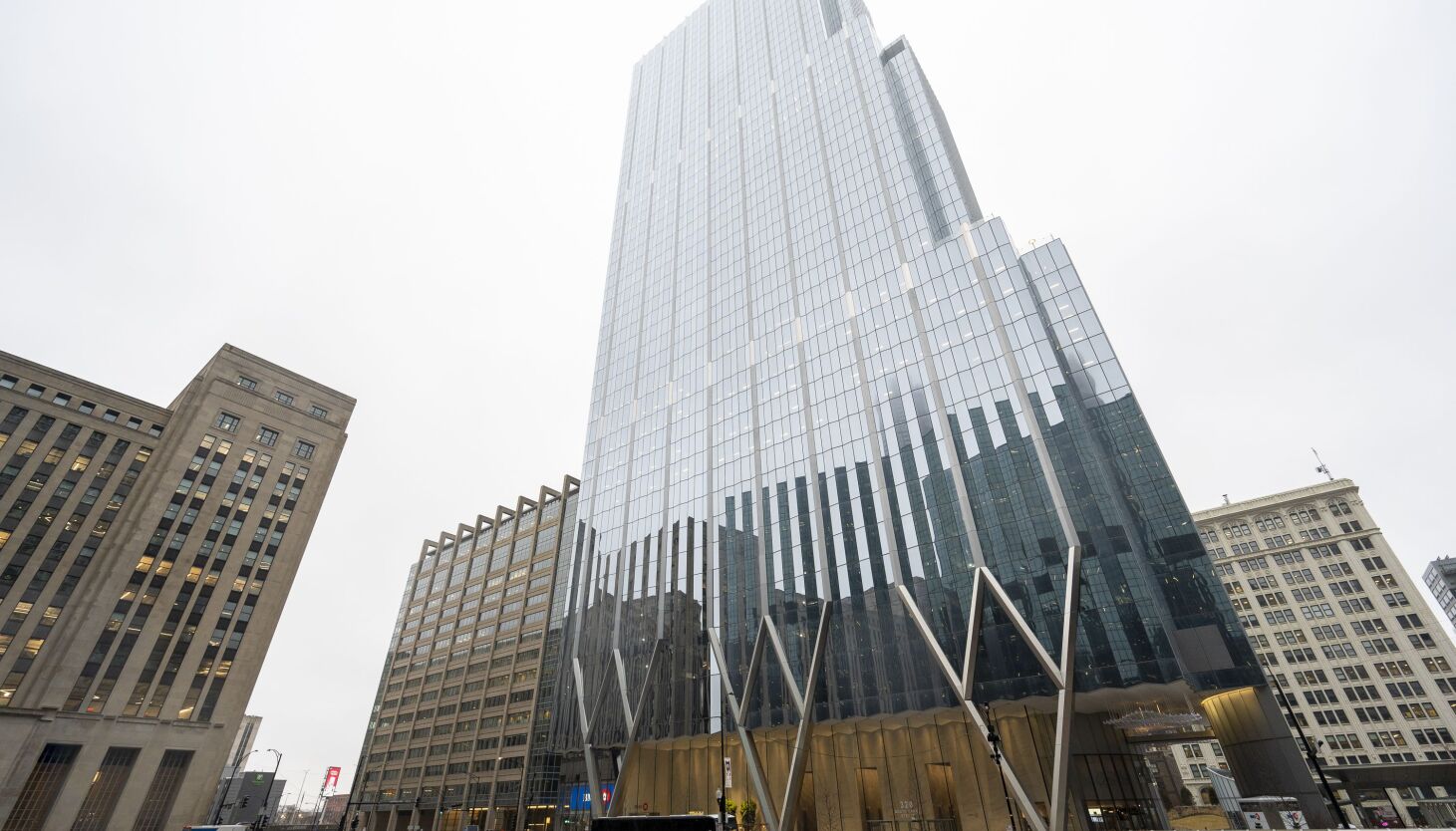 NextImg:Molson Coors moving Chicago base to BMO Tower, 320 S. Canal St.