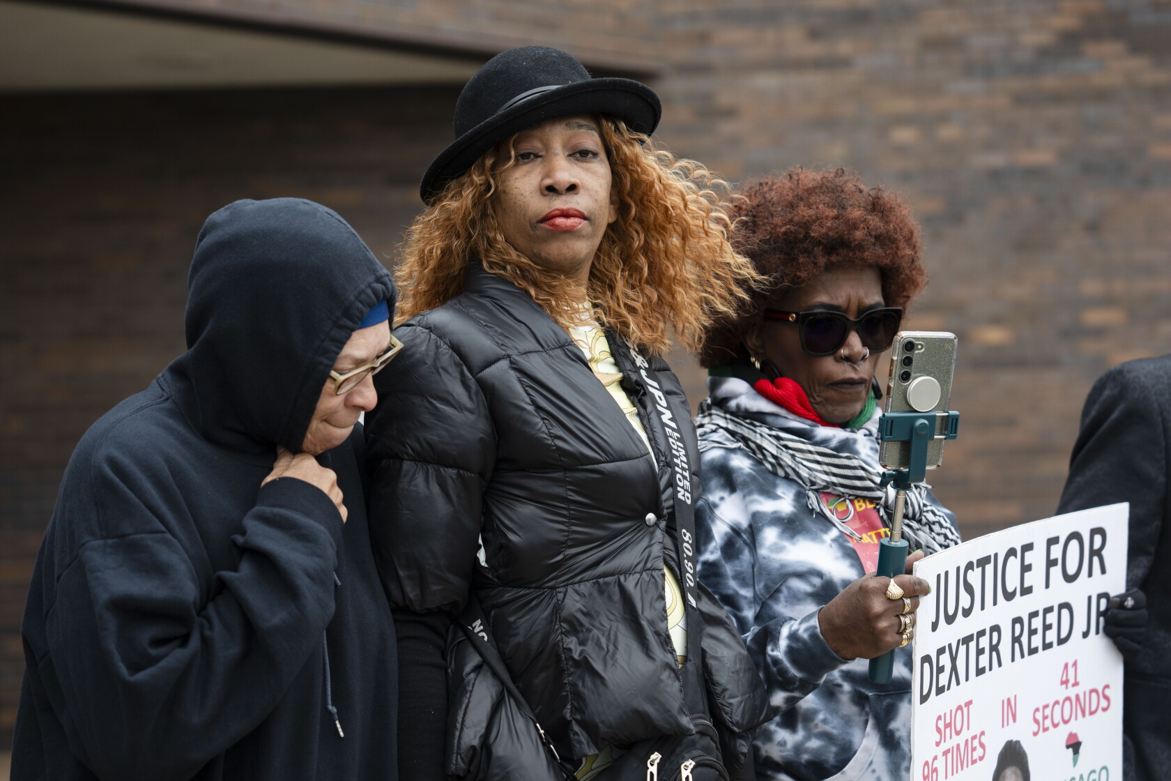 Dexter Reed Tweets Dexter Reed's family files civil rights lawsuit over Chicago police ...