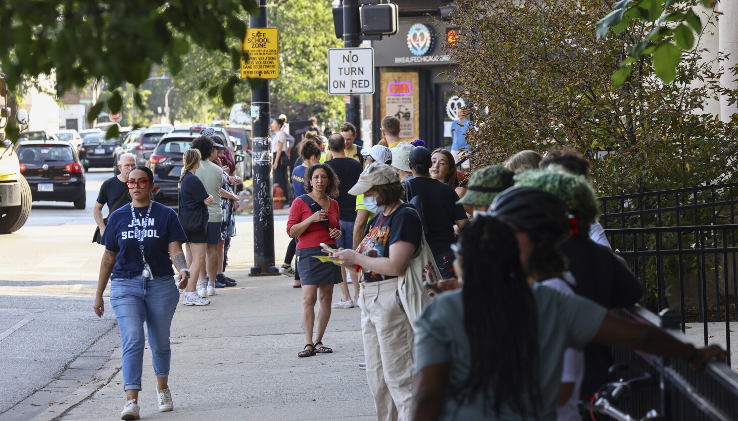 Chicago Public Schools creates command center to monitor ICE activity Chicago Public Schools creates command center to monitor ICE activity