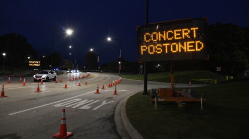 A sign informs attendees of Chief Keef's postponed concert.