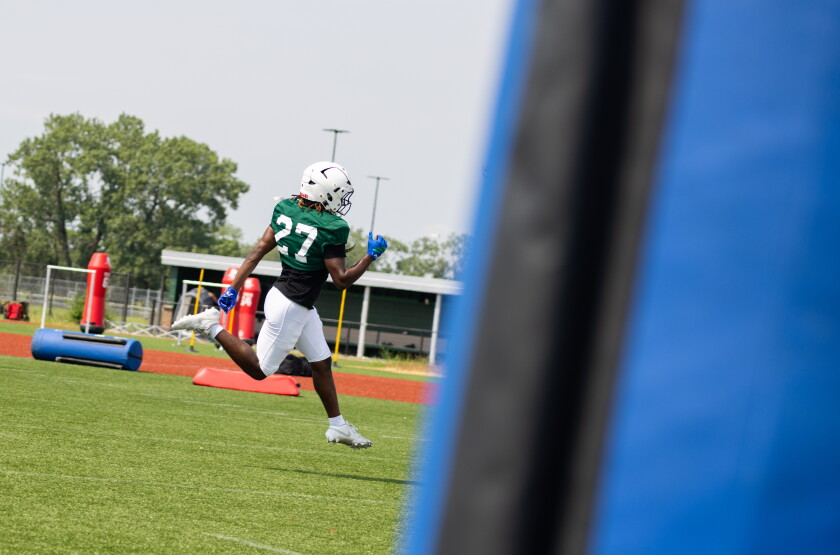 CSUFOOTBALL_260806-004.jpg
