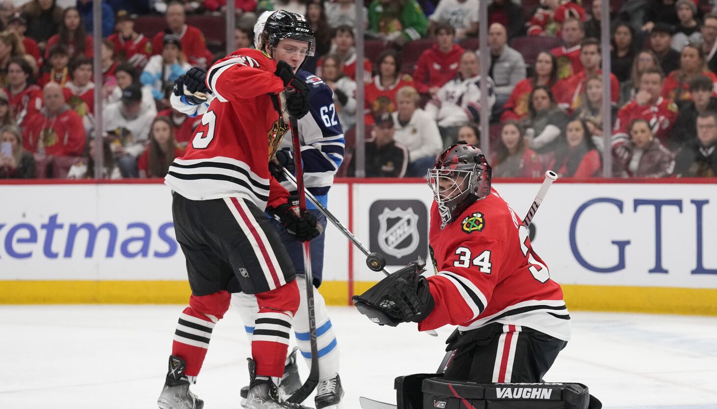 NextImg:Petr Mrazek’s steadiness is valuable for Blackhawks’ defensemen