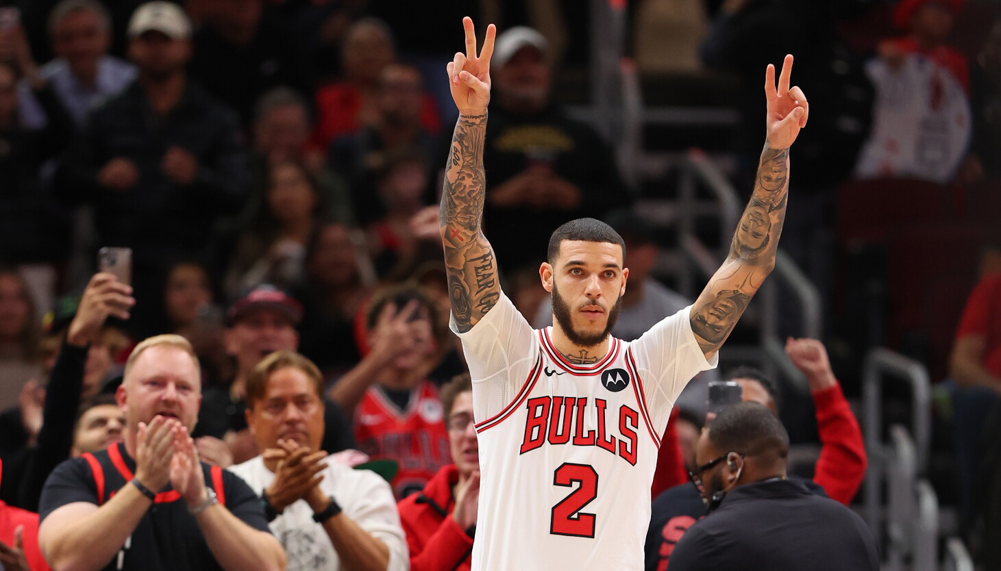 Lonzo finally back on the ball for Bulls Lonzo finally back on the ball for Bulls