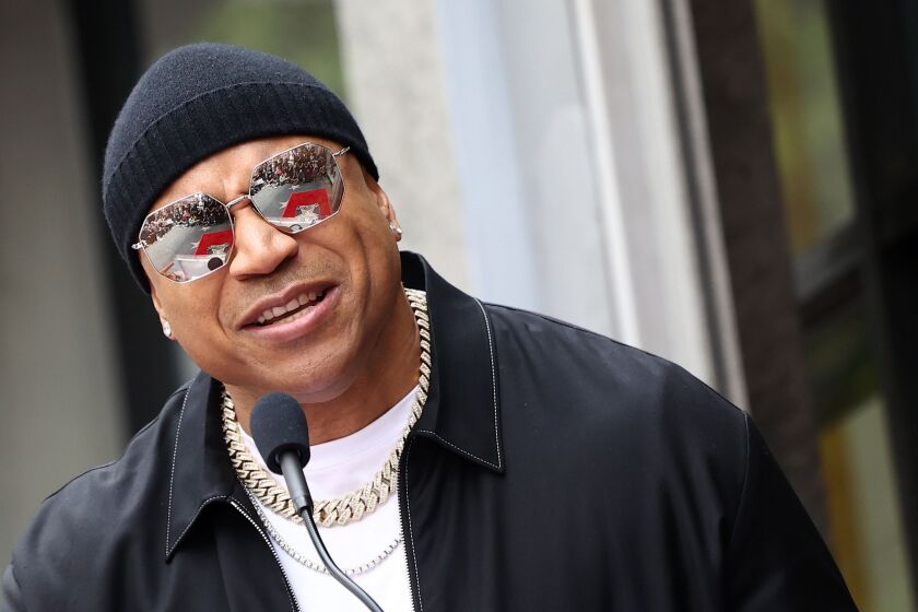 LL Cool J brings F.O.R.C.E. tour to United Center Chicago SunTimes