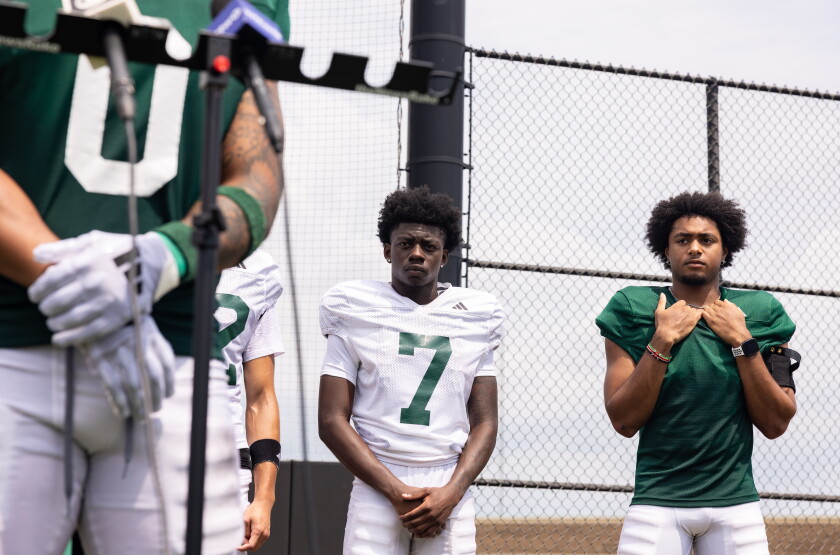 CSUFOOTBALL_260806-025.jpg
