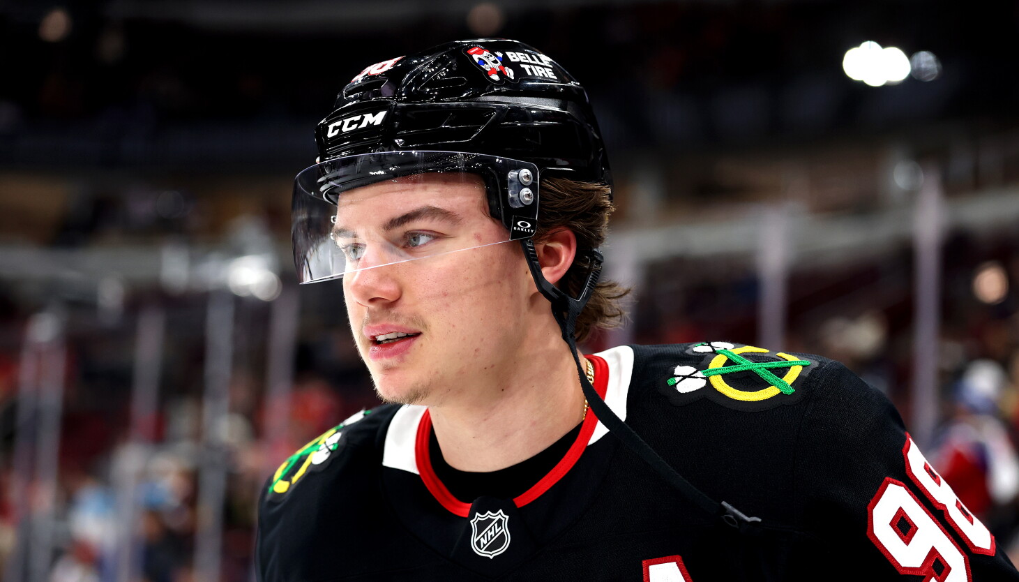 Οι Blackhawks υπέστησαν ένα τεράστιο πλήγμα όταν ο Connor Bedard έμεινε εκτός μέχρι τον Νοέμβριο μετά από χειρουργική επέμβαση στον ώμο