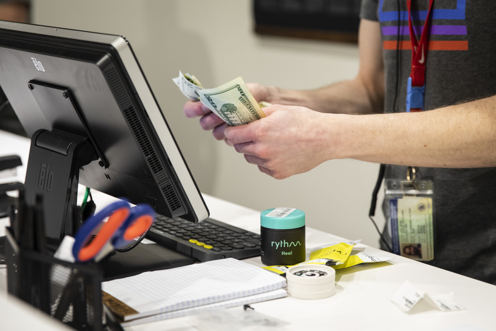 Bright Hashish Illinois cannabis consumption rises as state tax revenue dips - Chicago ...