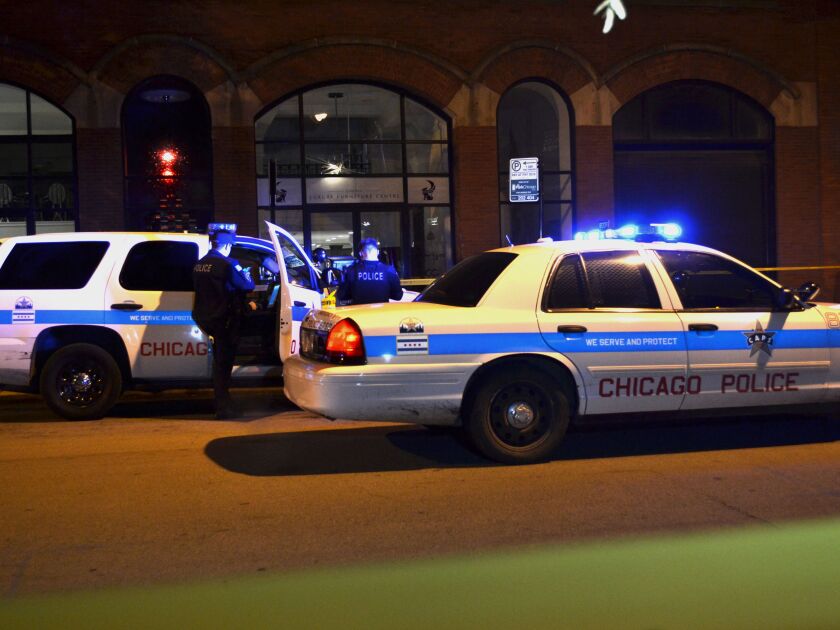 Police investigate a shooting about 4 a.m. Saturday, October 20, 2018 in the 300 block of West Ontario Street in Chicago. | Justin Jackson/ Sun-Times