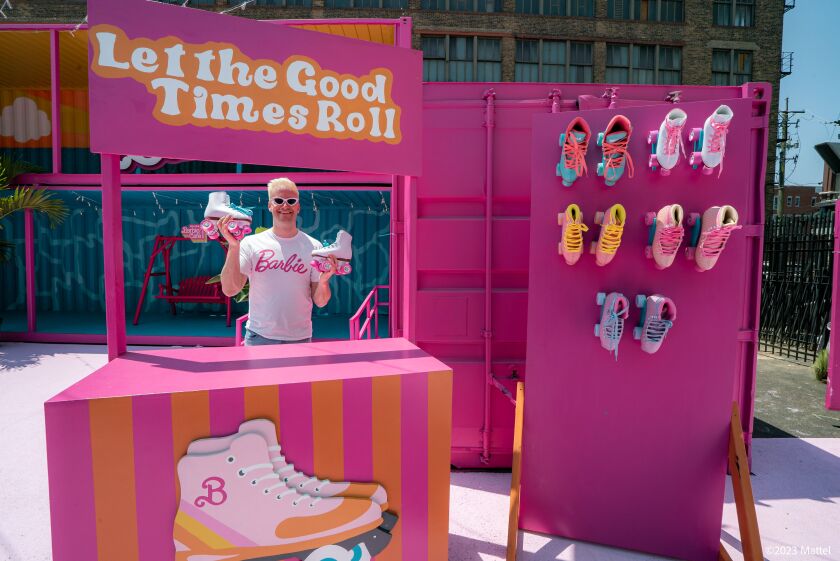 You can roller skate during your visit to the Malibu Barbie Cafe. 