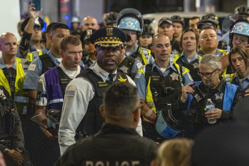 Many Chicago leaders are under heavy fire — but not the top cop ...