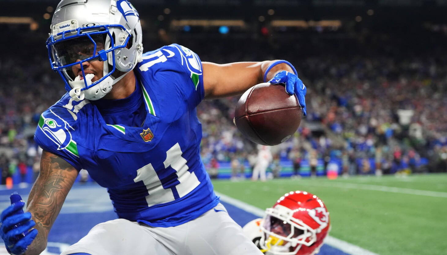 Seahawks boast the NFL's best receiver — the Bears must 'just try to contain him'