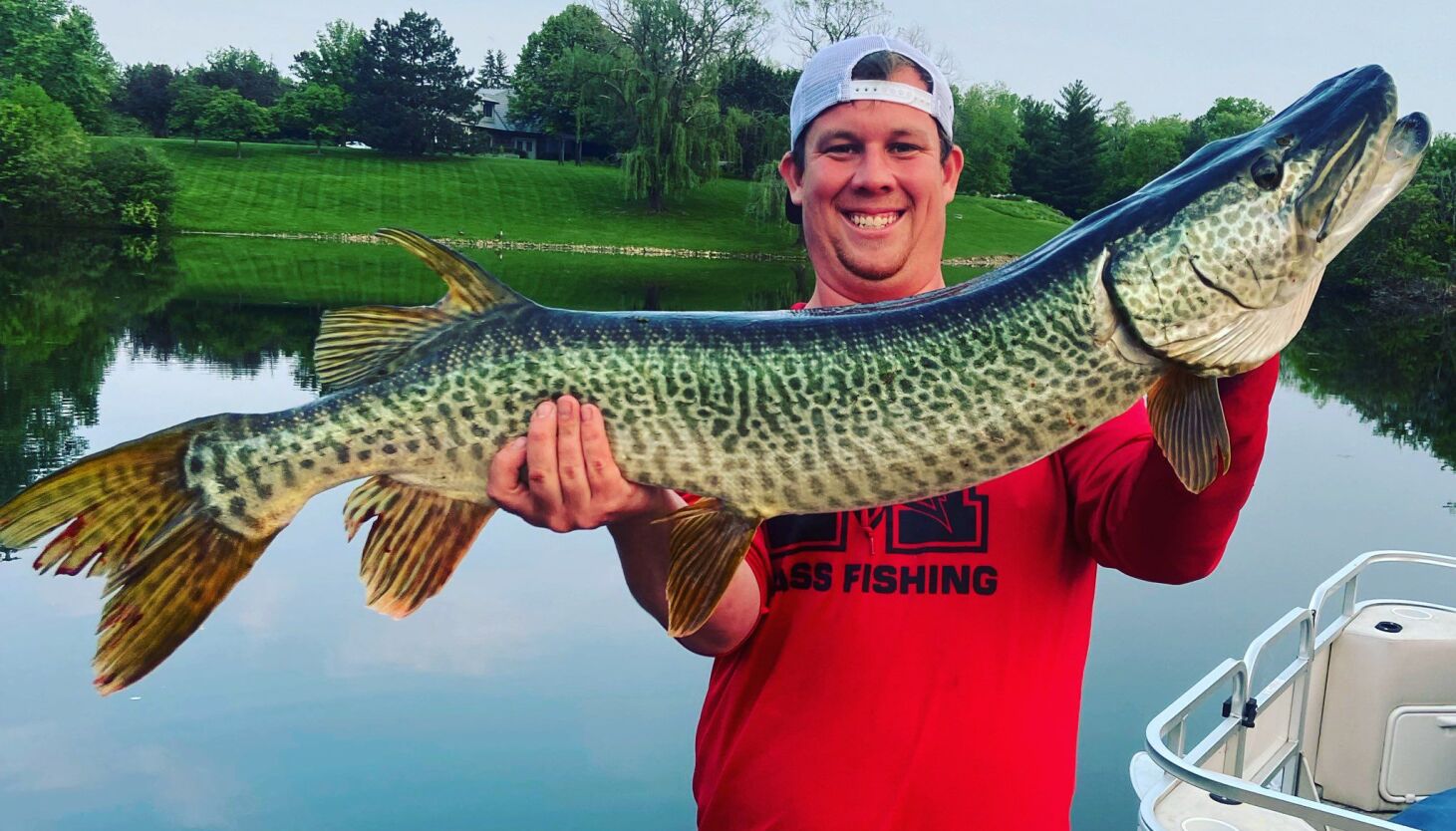 Muskie caught and released while crappie fishing - Chicago Sun-Times