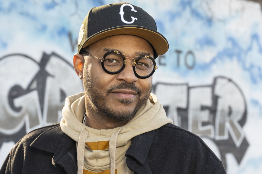Nelson Notes Style Chicago murals: Teens get superpower treatment at West Englewood ...