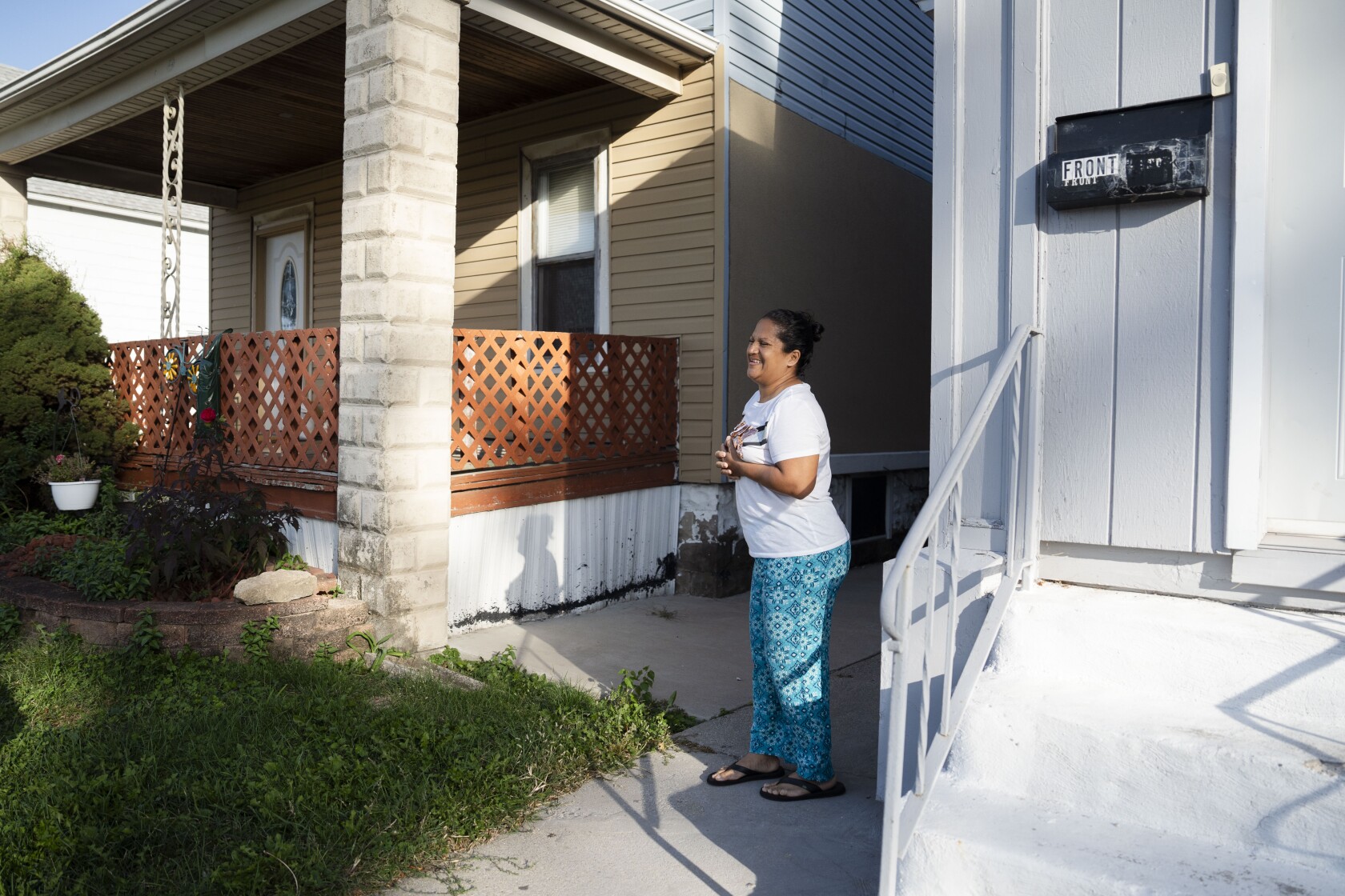 More immigrants are under surveillance by ICE's Chicago field office ...