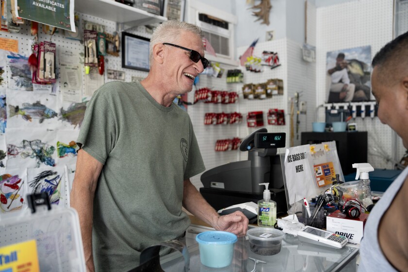 FISHINGKIDS-08XX25_2