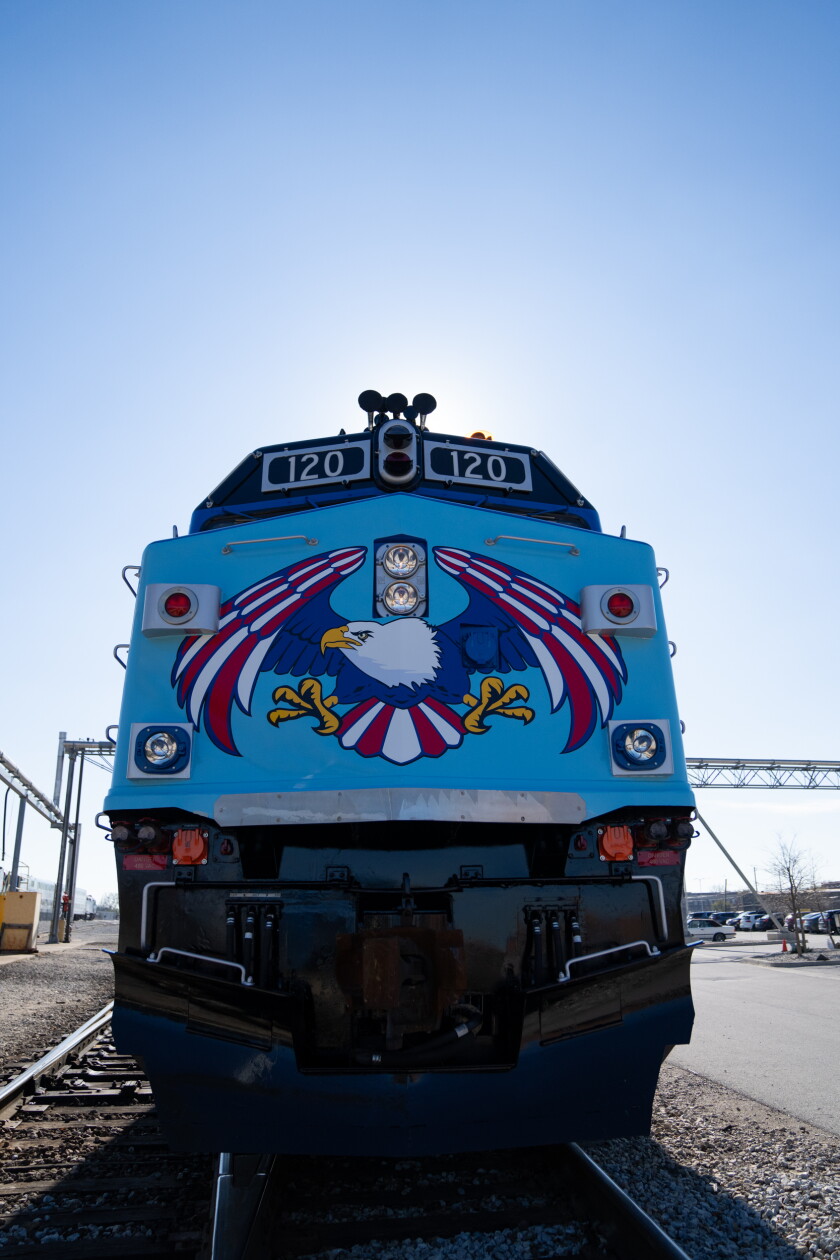 Metra Red Engine Metra unveils new locomotive honoring military veterans - Chicago Sun-Times