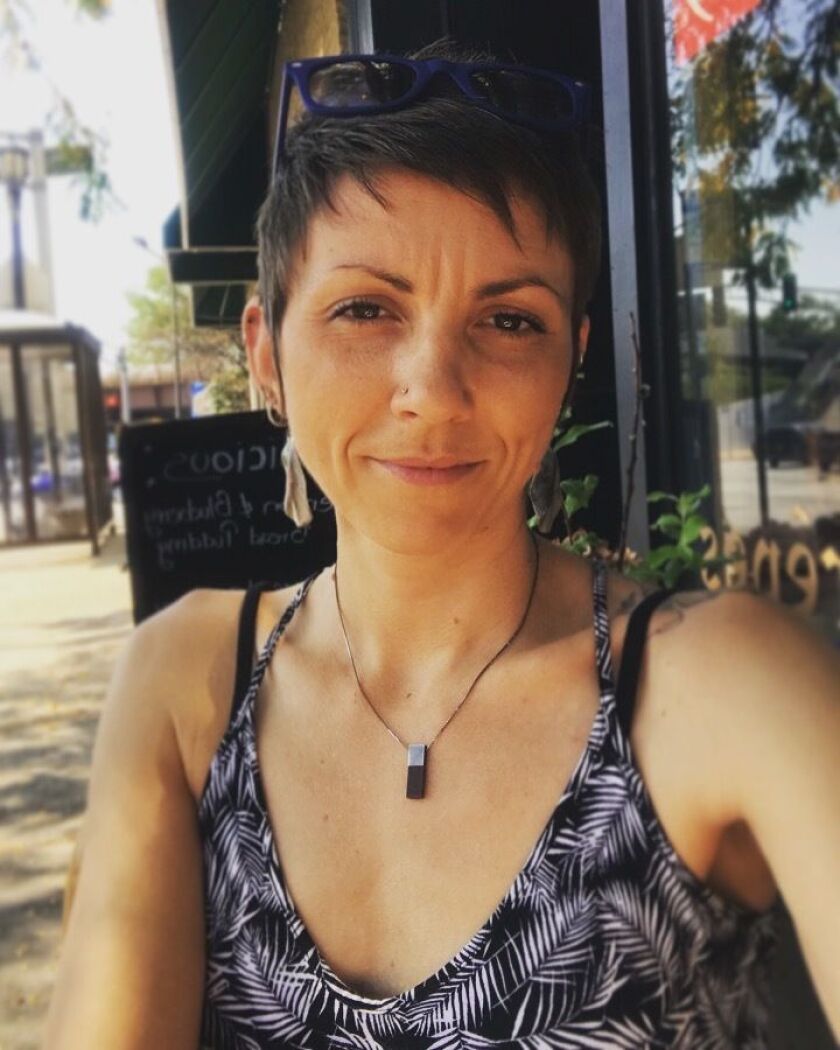Originally from Idaho Falls, Idaho, Megan Sterling has lived in Rogers Park since moving to Chicago in 2005.