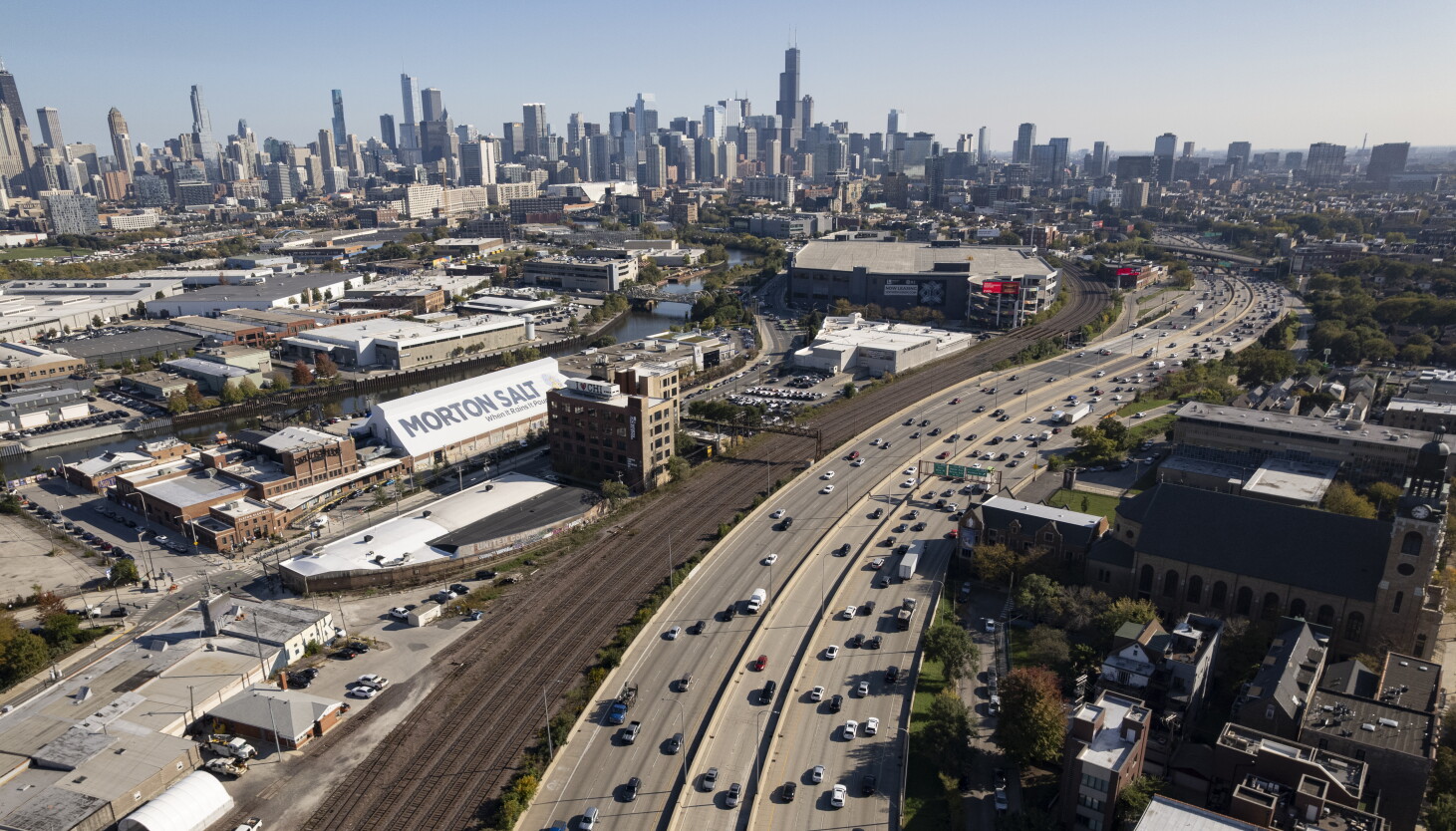 Photo: chicago.suntimes.com Kennedy Expressway Traffic Worst in Decades Despite Project Completion
