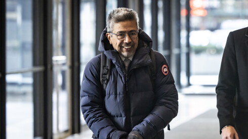 Former Ald. Danny Solis (25th) walks out of the Dirksen Federal Courthouse after testifying in the racketeering conspiracy trial for Illinois’ former House Speaker Michael Madigan, Tuesday, Dec. 3, 2024.
