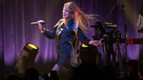 Audrey Hobert performs Friday at the Riviera Theatre.