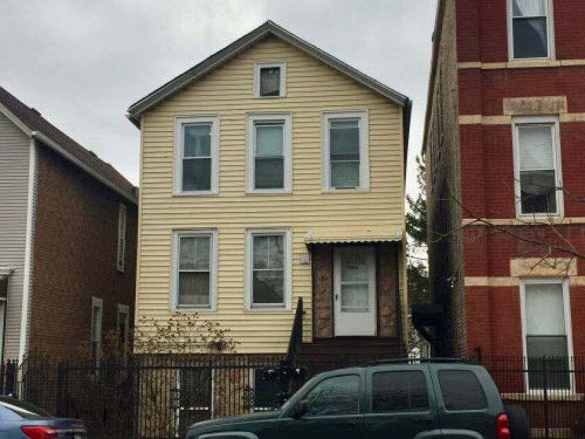Stuart Wright’s apartment in the 2000 block of South Loomis. | Sam Charles/Sun-Times