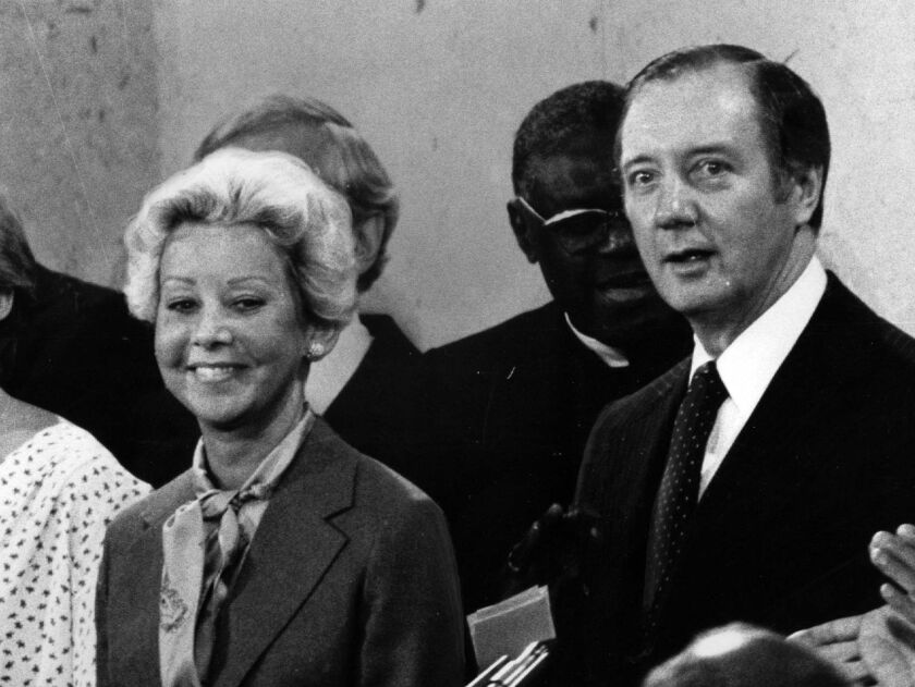 Jane Byrne and Michael A. Bilandic at Byrne’s inauguration as mayor in 1979. | Sun-Times file photo