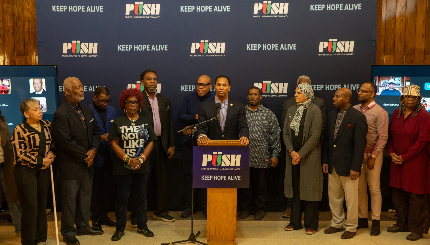 Faith leaders call on Chicagoans to join nationwide economic blackout Faith leaders call on Chicagoans to join nationwide economic blackout