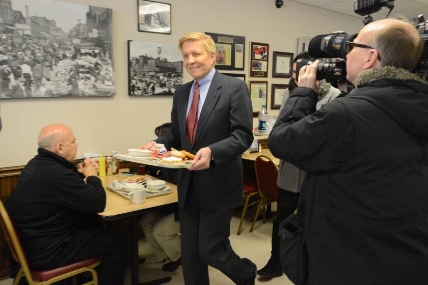 Bob Fioretti stops by Manny’s Deli for lunch. Tuesday, February 24, 2015 | Brian Jackson/ Sun-Times