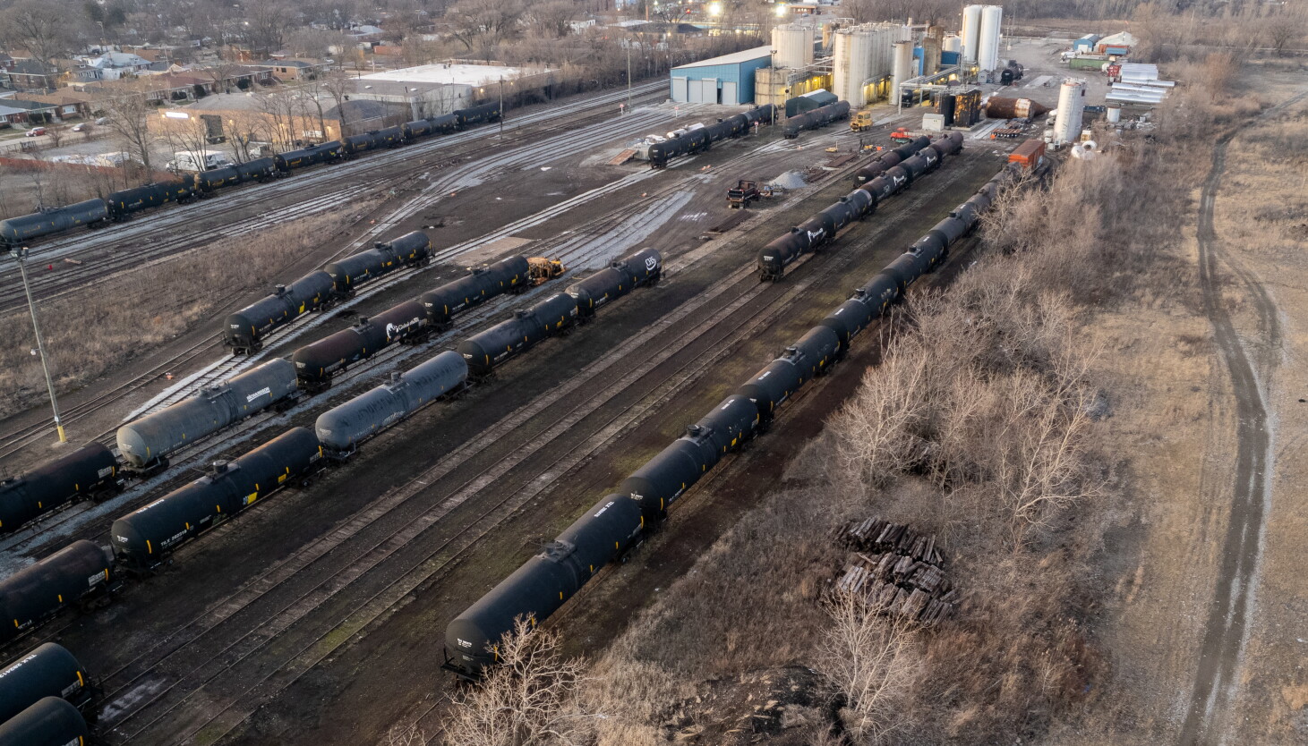 Southeast Side residents face Friday deadline for lawsuit over horrible smells Southeast Side residents face Friday deadline for lawsuit over horrible smells