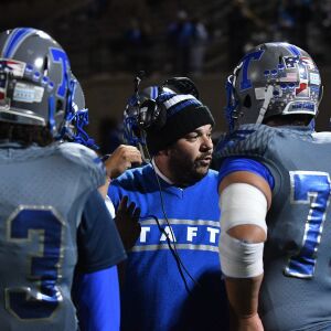 Taft coach John Tsarouchas talks to his team. Worsom Robinson/For the Sun-Times.