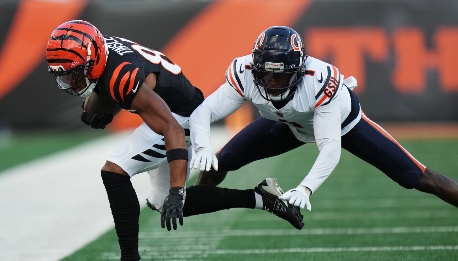 Bears' starting defense doesn't hold up well vs. Bengals' backups in preseason game