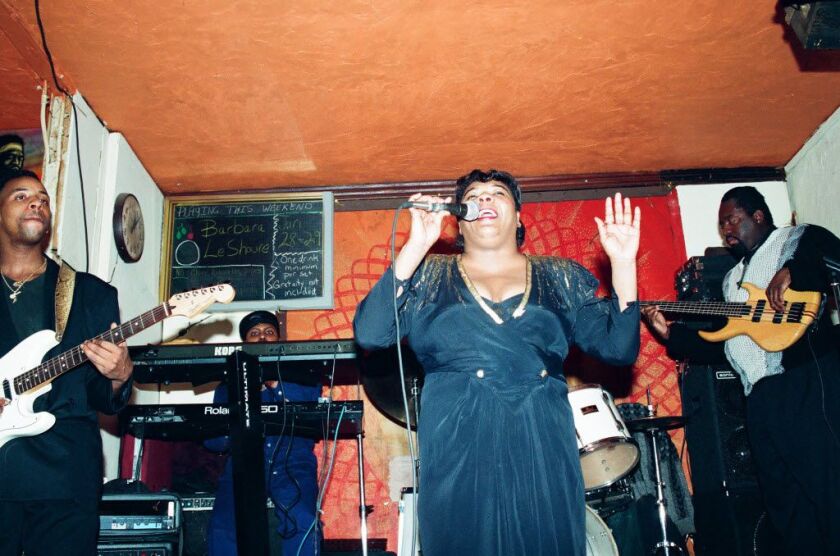 Melvina Allen and the Express perform at Kingston Mines in 1994. | Sun-Times file photo