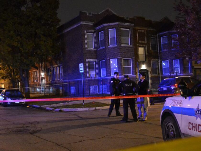 Police investigate a shooting about 4:30 a.m. Sunday, October 28, 2018 in the 6200 block of South Maplewood Avenue in Chicago. | Justin Jackson/ Sun-Times