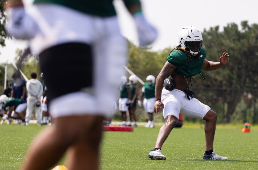 CSUFOOTBALL_260806-009.jpg