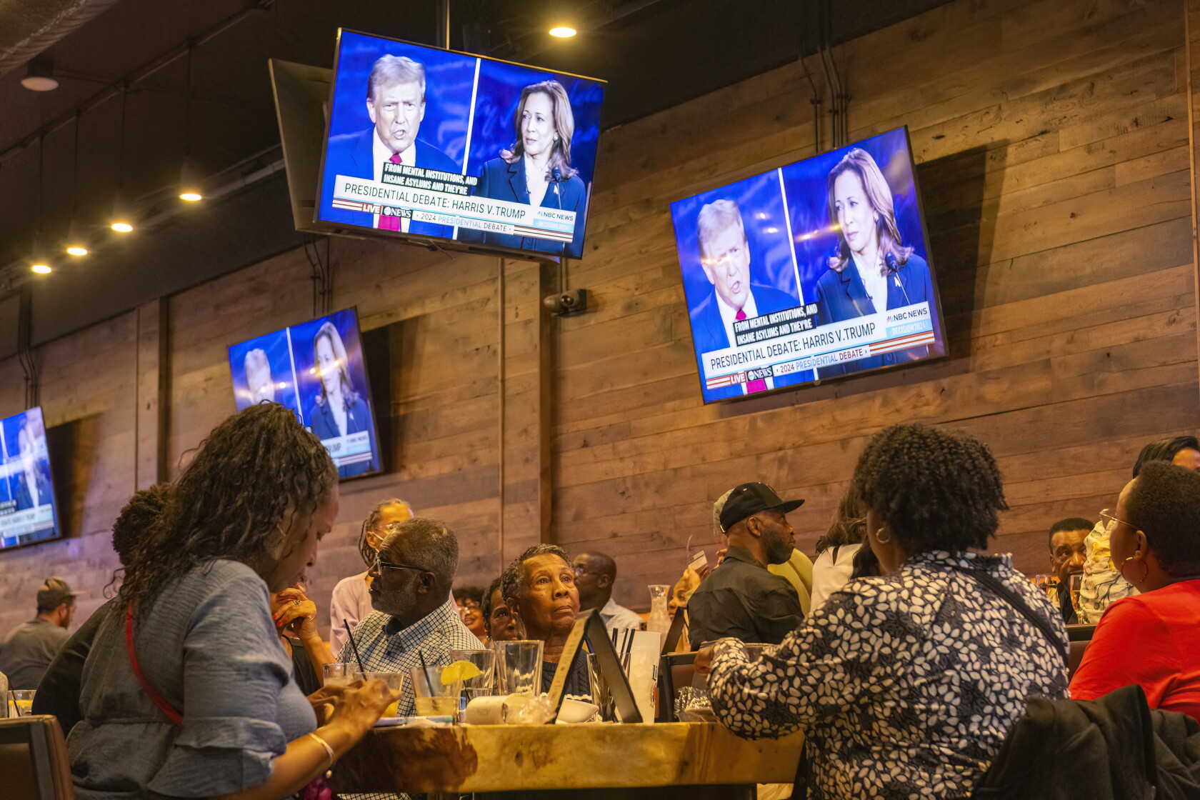 Watching Election Chicago election night watch parties: 30 places to watch the numbers ...