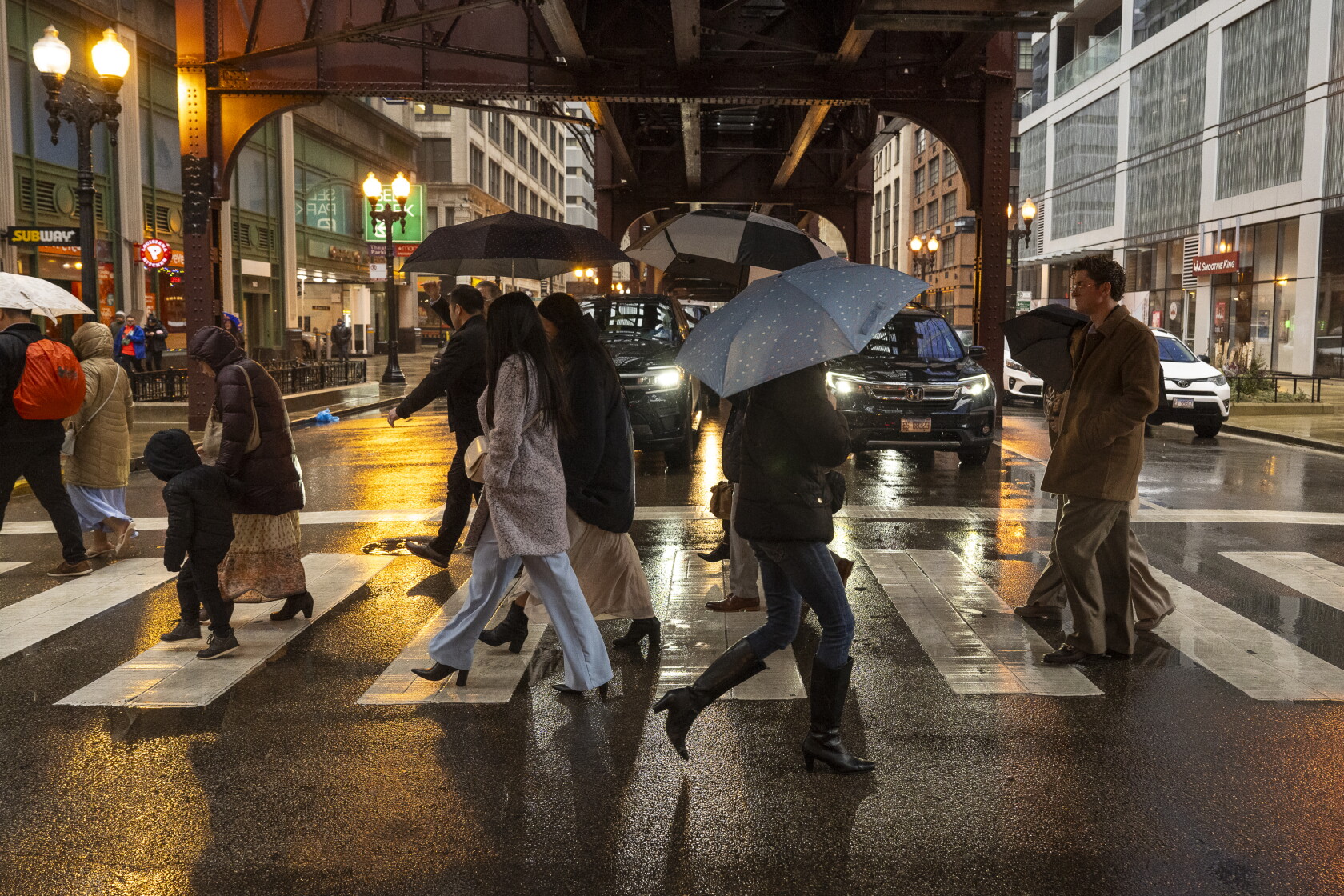 Clock Rainstorm Flood advisory for Chicago area extended until 6 p.m. as rainstorm ...
