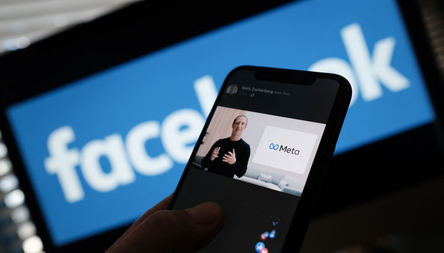 Has Facebook begun the long slide toward ruin?