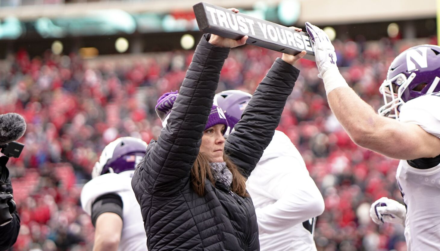 NextImg:Bears hire Darby Dunnagan as video operations director