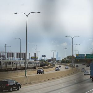 The Kennedy Expressway bisects Avondale. | Tyler LaRiviere/Sun-Times