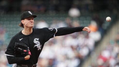 The White Sox' Noah Schultz throws against the Seattle Mariners on May 18.