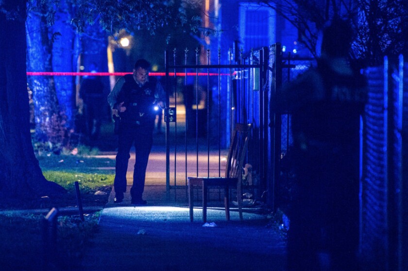 The scene of a fatal shooting May 5 in the 3700 block of West Chicago Avenue. | Tyler LaRiviere / Sun-Times