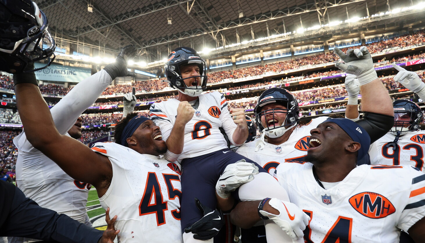 VIDEO: Watch Bears kicker Cairo Santos’ Vikings-themed locker-room dance VIDEO: Watch Bears kicker Cairo Santos’ Vikings-themed locker-room dance