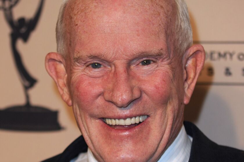 Comedian Tom Smothers, one-half of the Smothers Brothers, dies at 86 Comedian Tom Smothers, one-half of the Smothers Brothers, dies at 86